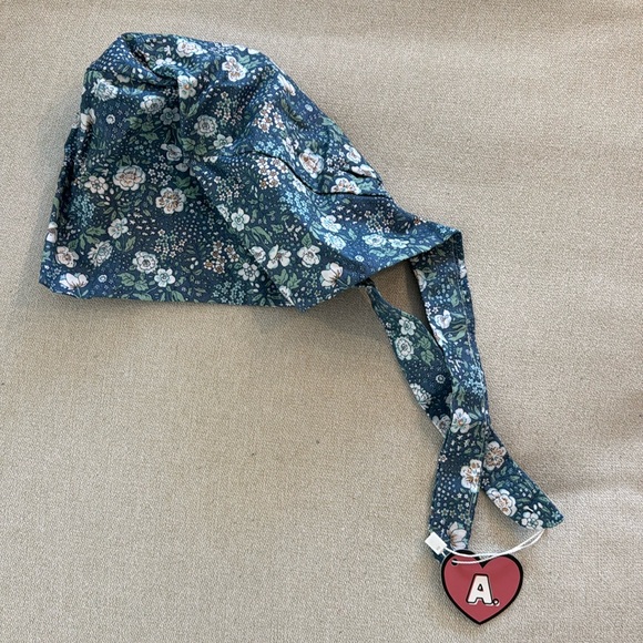 NWT Floral Scrub Hat - Picture 1 of 3